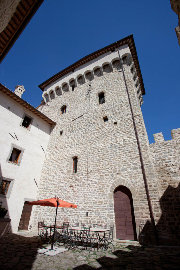 منزل الضيف Carbonesca  في Castello Di Magrano المظهر الخارجي الصورة